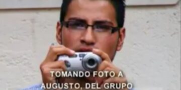 UNIVERSITARIOS EXHIBEN A ESPÍAS INFILTRADOS