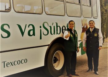 ¿JINETEANDO EL POTROBÚS?