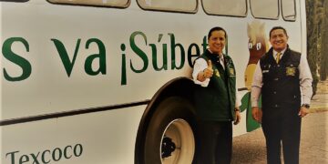 ¿JINETEANDO EL POTROBÚS?