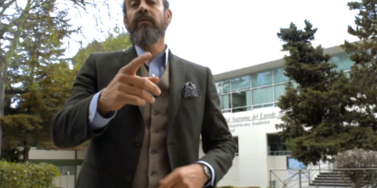 QUE SE ABRAN 100 FLORES Y COMPITAN 100 ESCUELAS DE PENSAMIENTO