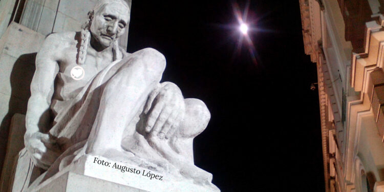 Universitarios responden al  rector de la UAEM por marcha de «Vibra México»