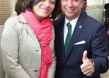 Piden destitución de directora de la UAEM por agresiones físicas a alumna.