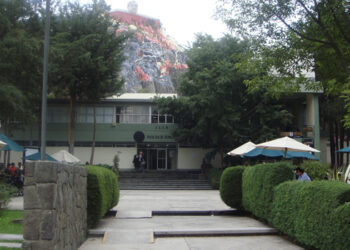 Consejeros muestran calaña servil y traicionan a su facultad por complacer a Alfredo Barrera Baca