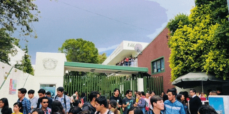 ¿Por qué marchan los estudiantes de UAEM?