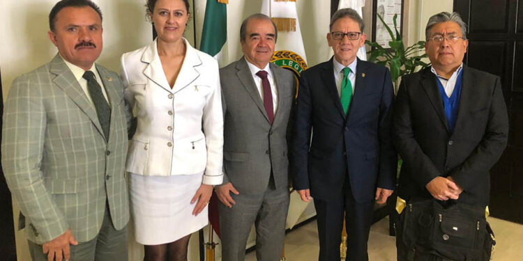 SE REÚNEN LEGISLADORES LOCALES CON EL RECTOR DE LA UAEM