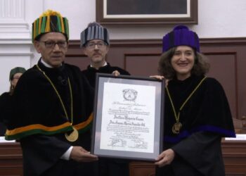 Hermosa casualidad: la nueva Honoris Causa de la UAEM también fue directora de tesis de Doctorado de Barrera Baca