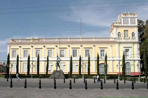 El declive de la Máxima Casa de Estudios Mexiquense