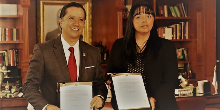 Ex directora de la FCPyS e investigador involucrados en pago indebido de 9.5 millones