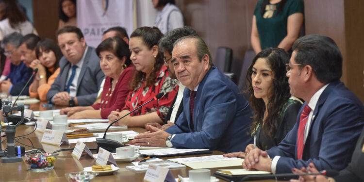 Llama Maurilio Hernández a proteger a migrantes mexiquenses