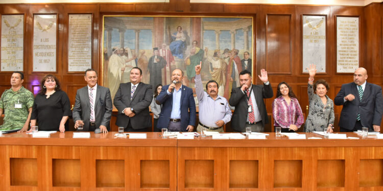 Max Correa impulsará convenio para la regularización y modernización del sector pirotécnico