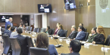 ESCUCHAN DIPUTADOS OPINIONES SOBRE LA IMPORTANCIA DE LA FAMILIA