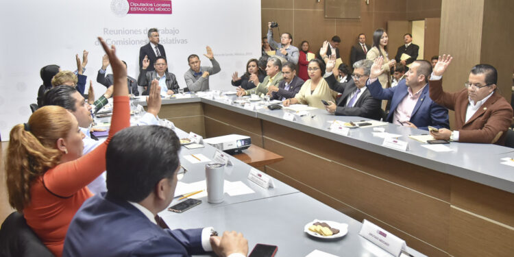 Incorporar el acoso laboral como causal de recisión de contrato, avalan comisiones