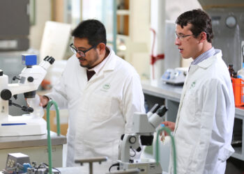 Estudiantes y académicos de la UAEM ganan Premio de la Asociación Mexicana de Farmacovigilancia