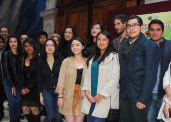 EN EL CONGRESO EXPONEN OBRAS DE ESTUDIANTES DE ARTE