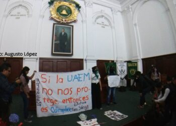 TOMAN RECTORÍA DE LA UAEM POR FEMINICIDIO
