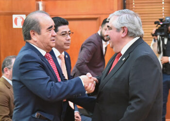 DESTACAN DISPOSICIÓN A COLABORAR ENTRE LOS PODERES LEGISLATIVO Y JUDICIAL 