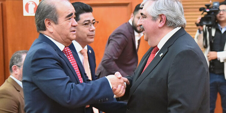 DESTACAN DISPOSICIÓN A COLABORAR ENTRE LOS PODERES LEGISLATIVO Y JUDICIAL 