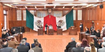 EN PERIODO EXTRAORDINARIO, LA LEGISLATURA DESIGNARÁ AUDITOR Y CONTRALOR