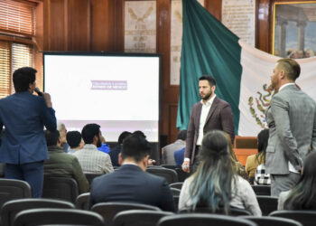 LLAMA ANUAR AZAR A JÓVENES A SER CONGRUENTES Y LEALES A SUS VALORES