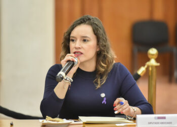 Aprueban agravar el delito de lesionar con ácidos