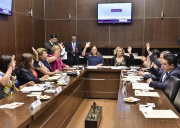 Ampliar la atención de personas con diabetes y dar insulina gratis, aprueban comisiones legislativas