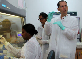 El despliegue de vacunas más rápido de la historia, la meta de una nueva alianza mundial contra el coronavirus