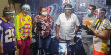 Rosa María Pineda apoya a vecinos de Neza afectados por pandemia