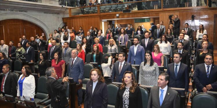 Educación inicial y superior, derecho de mexiquenses