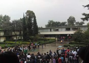 Estudiantes universitarios