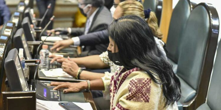 Propone morena sancionar la violencia contra las mujeres en medios digitales