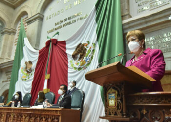 Universidades mexiquenses deben cubrir gastos de titulación, propone el PT