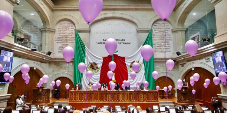 Aprueban comisiones reformas a favor de la equidad de género y contra la violencia política