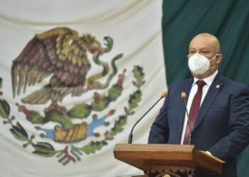 Max Correa busca la integración de un Parlamento Metropolitano