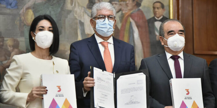 Alfredo del Mazo envía tercer informe de gobierno a la 60 Legislatura