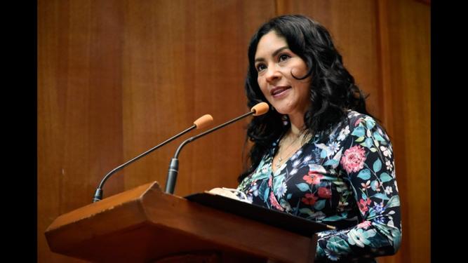 Karla Leticia Fiesco García