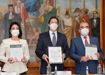 Reciben diputadas y diputados locales el proyecto de Paquete Fiscal 2021