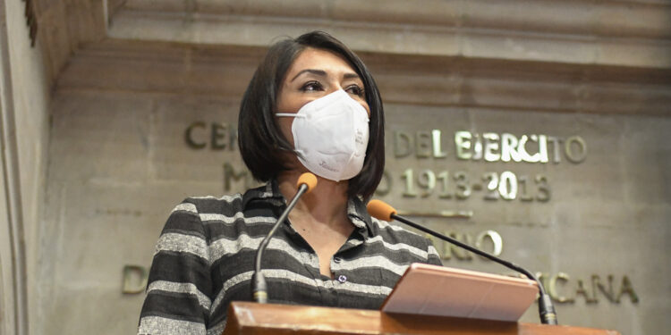 Proponen imponer cárcel a quien contagie de covid-19 deliberadamente