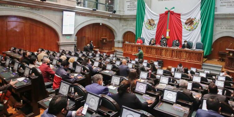 Reducen 36.02% solicitud de deuda de Alfredo Del Mazo