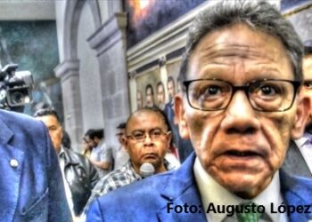 Ya no sabemos que hacer, ni a quien dirigirnos: Estudiantes de la FacMed