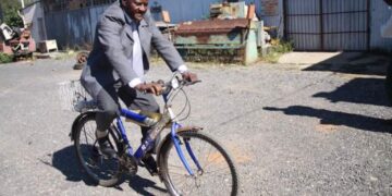 Proponen privilegiar transporte masivo y uso de bicicletas en asentamientos urbanos