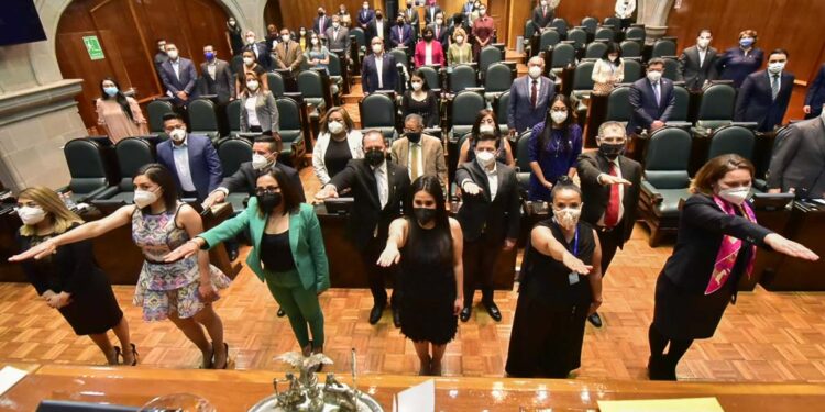 Rinde protesta la Comisión de Selección del Sistema Estatal Anticorrupción