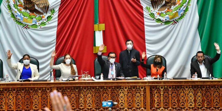 Aprueban iniciativas que cubren un vacío legal en materia de juicio hipotecario