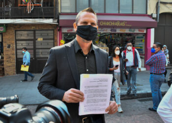 Recibe Congreso petición de Amnistía respaldada por Bryan LeBaron