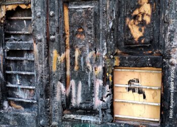 Las huellas de feministas satánicas y radicales en la plaza de Los Mártires