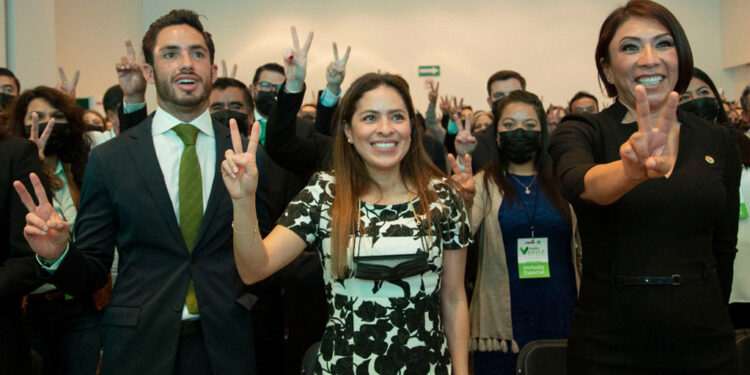 Presentó el Grupo Parlamentario del PVEM su Tercer Informe de Actividades