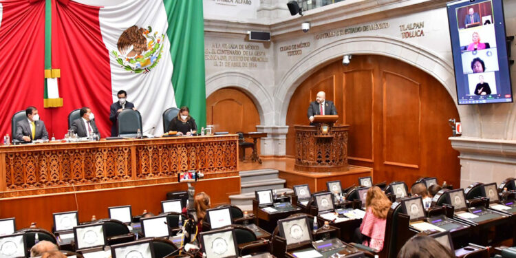Exhiben cobros en penales de Edomex de 2,500 pesos por trámite gratuito de Amnistía