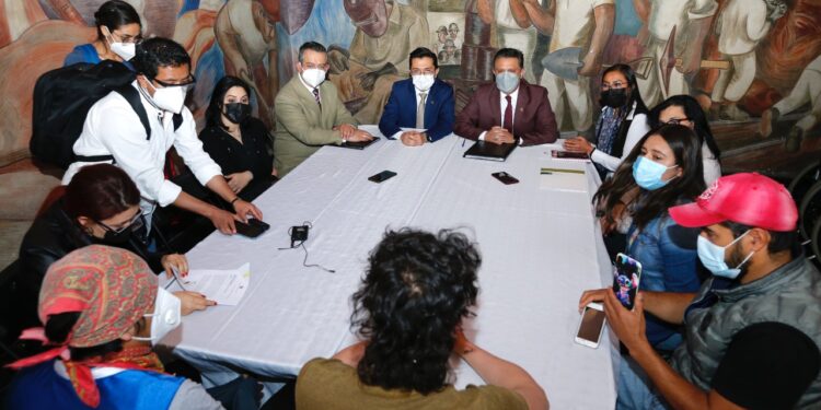 UAEM entabla diálogo con grupo estudiantil