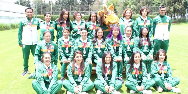 Edna Selene Perea Araujo es goleadora histórica de la UAEM