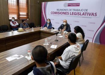 La Comisión de Amnistía se reunió con mujeres que mantienen una huelga de hambre