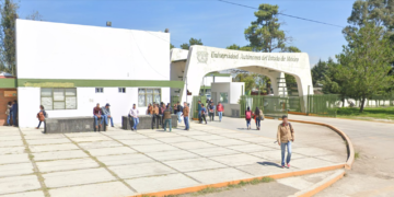 policías